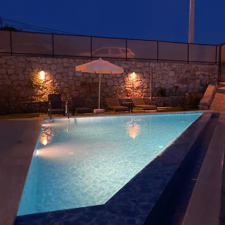 77 * Kaş